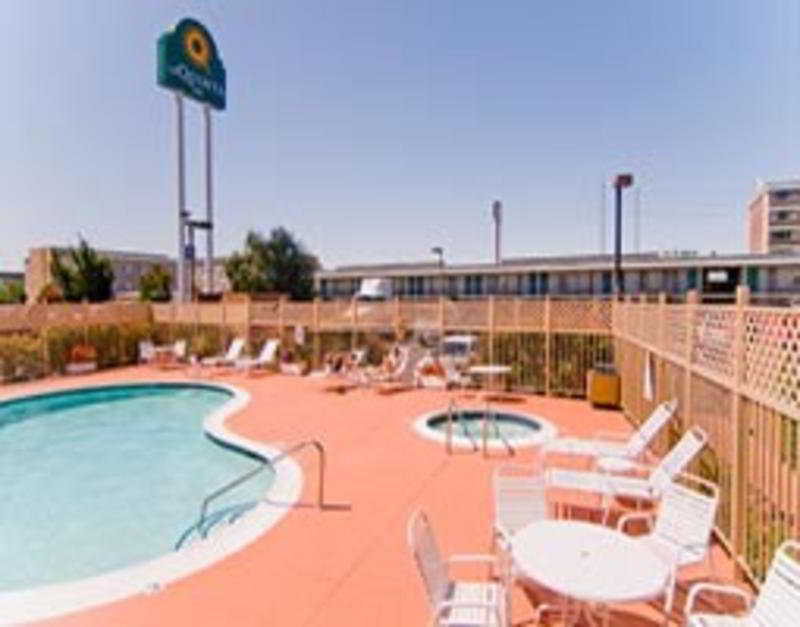 Oakland Airport Arena Hotel Exterior foto